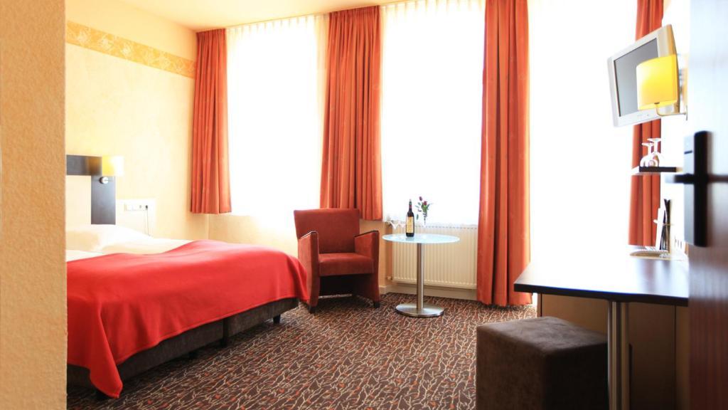 Adesso Hotel Kassel -Pay At Property On Arrival- Ihr Automatenhotel In Kassel Exterior photo